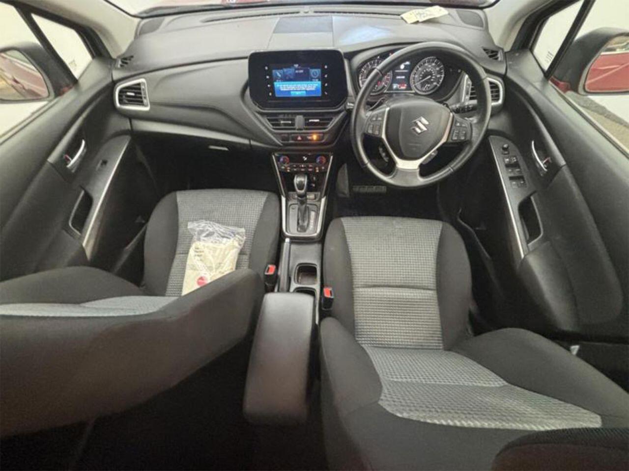 Suzuki S-Cross view 4