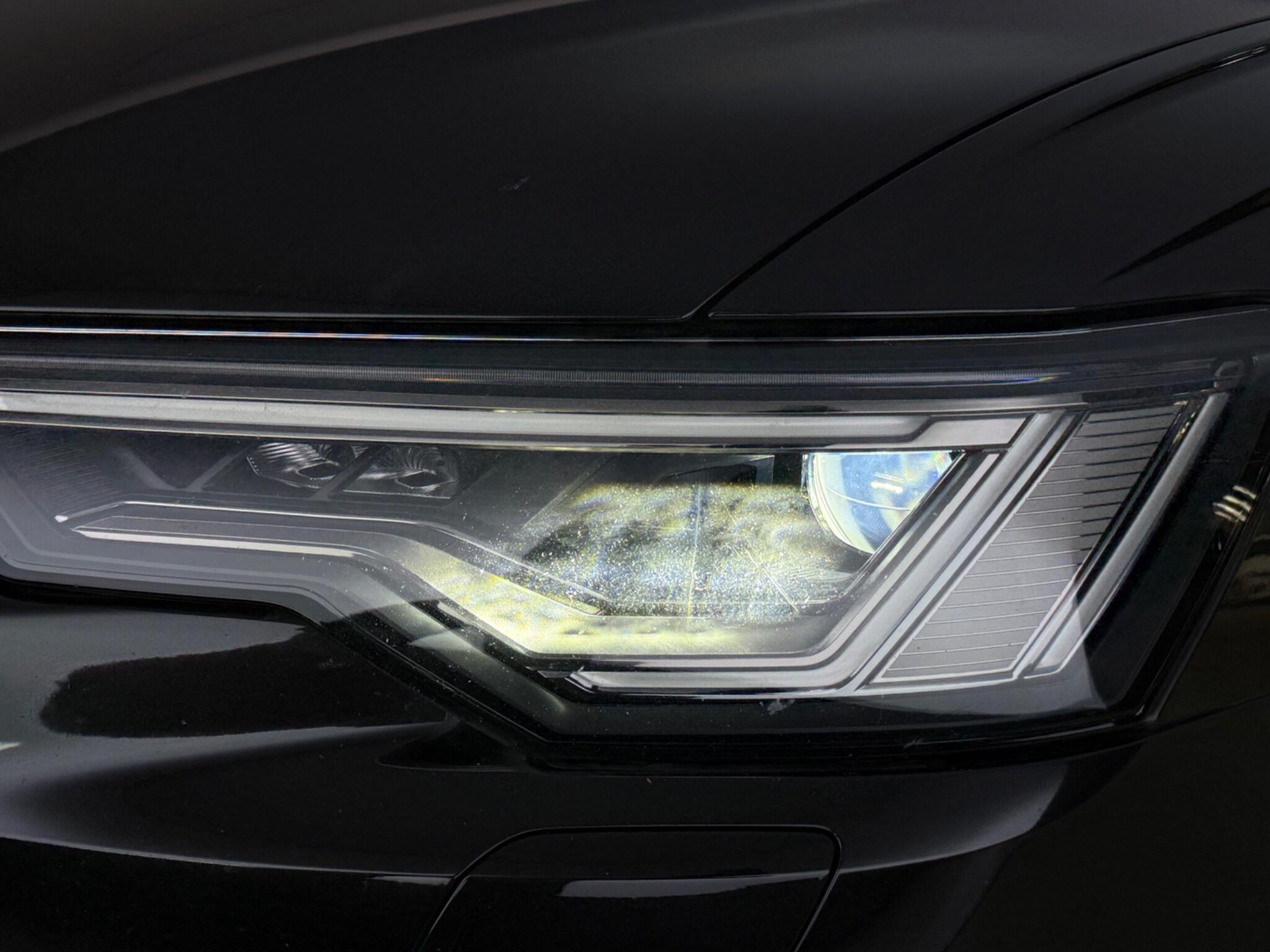 Audi A6 view 12