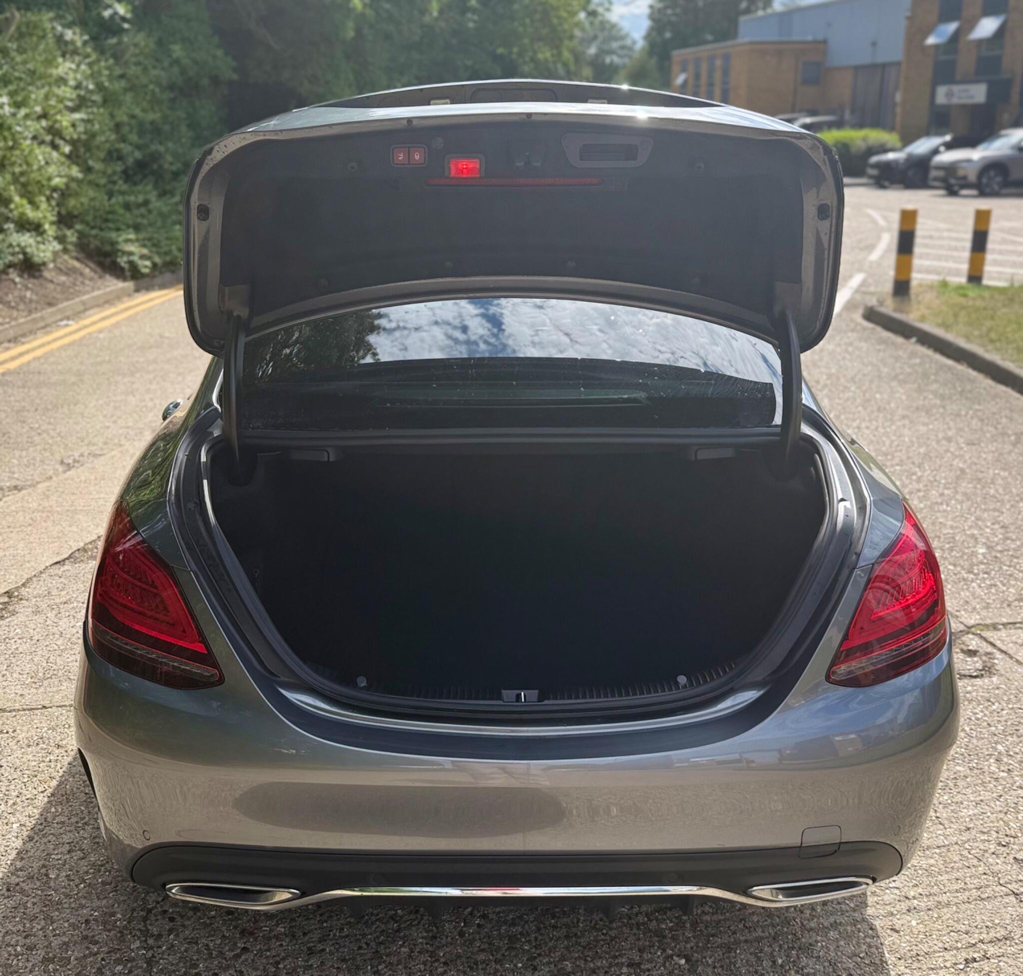 Mercedes-Benz C Class view 30