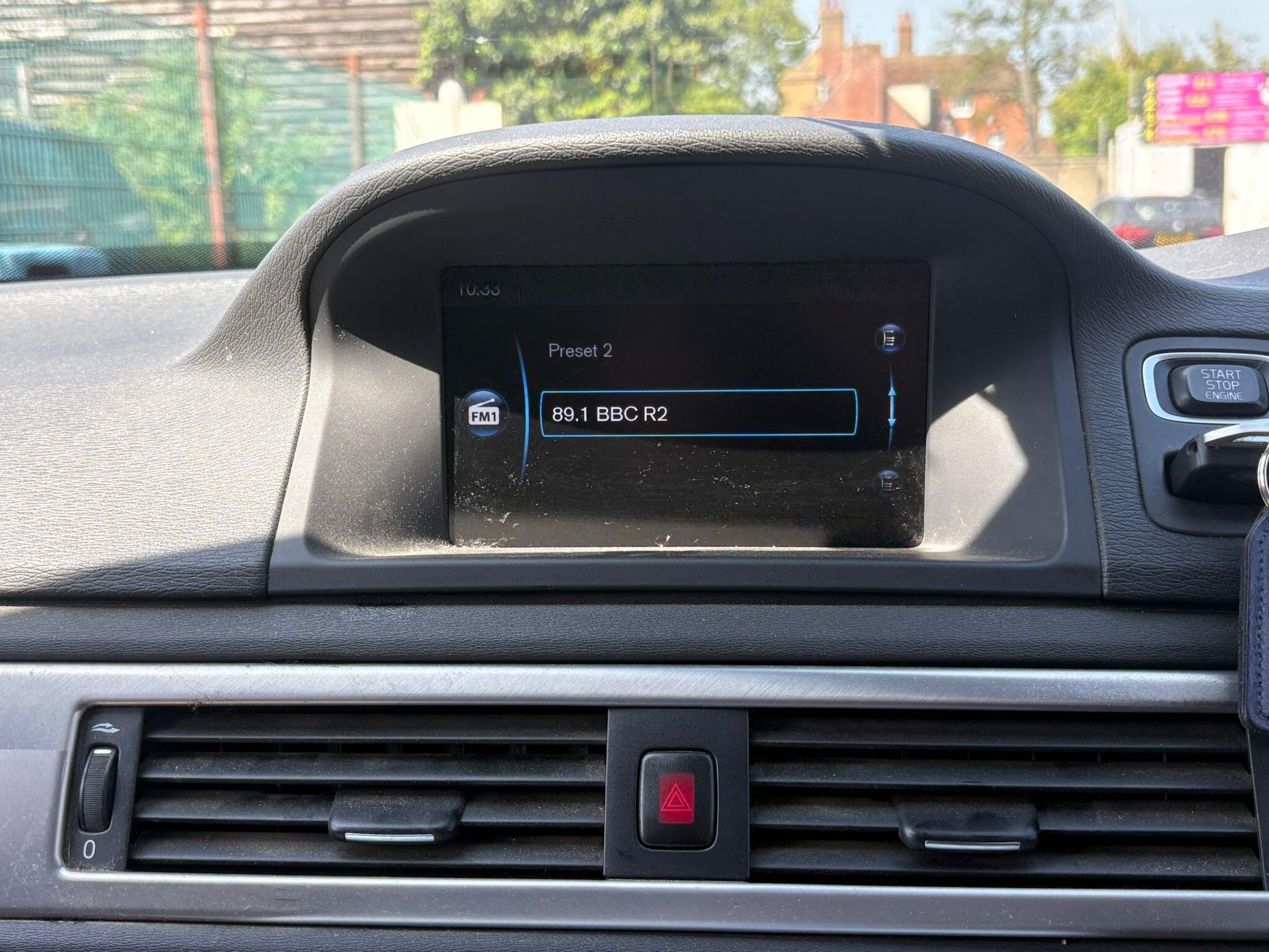 Volvo V70 view 25