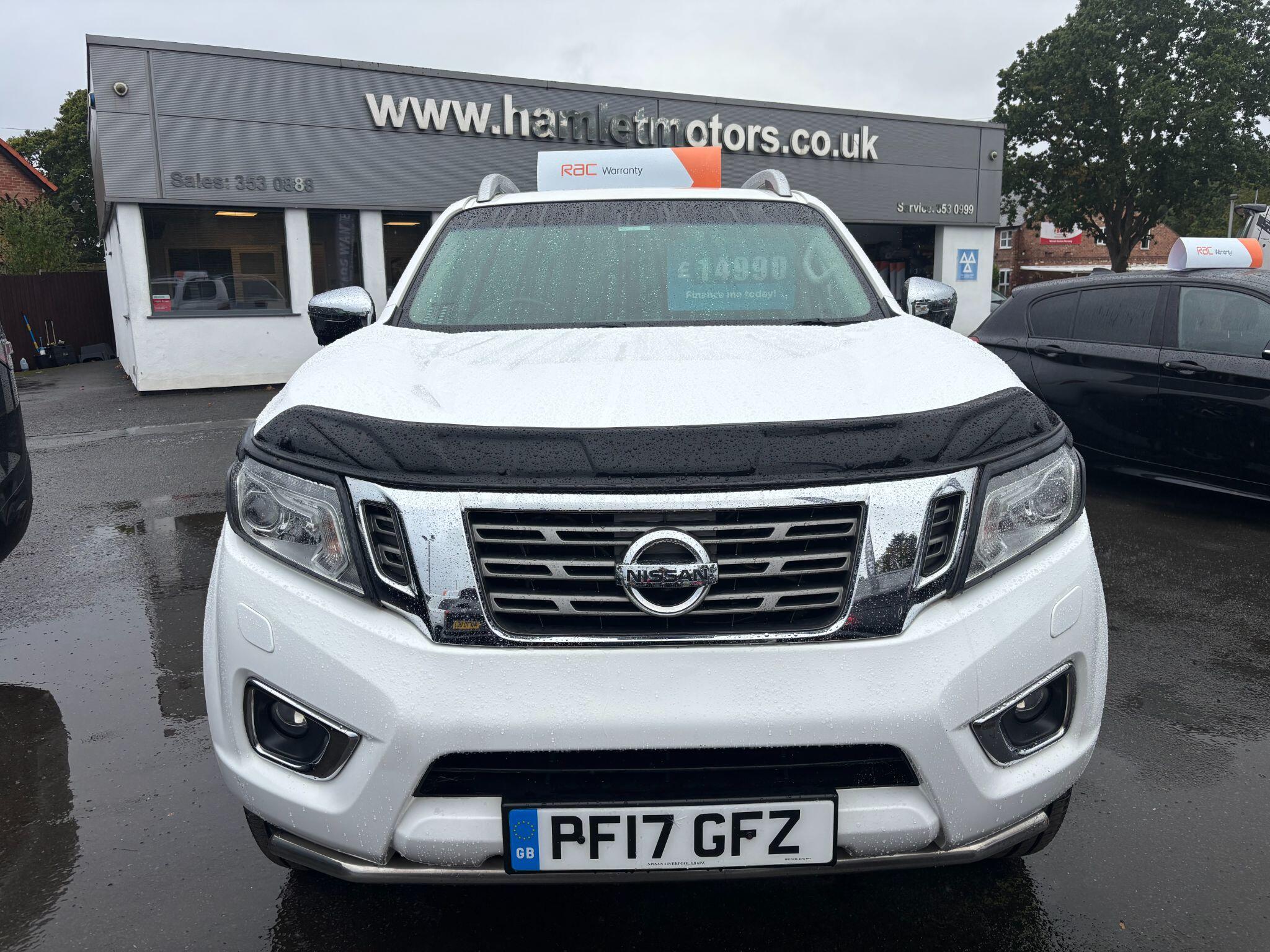 Nissan Navara view 2