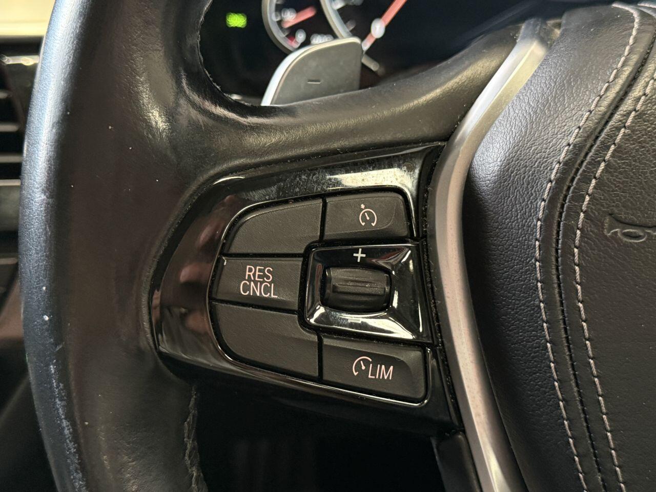BMW 5 Series view 39