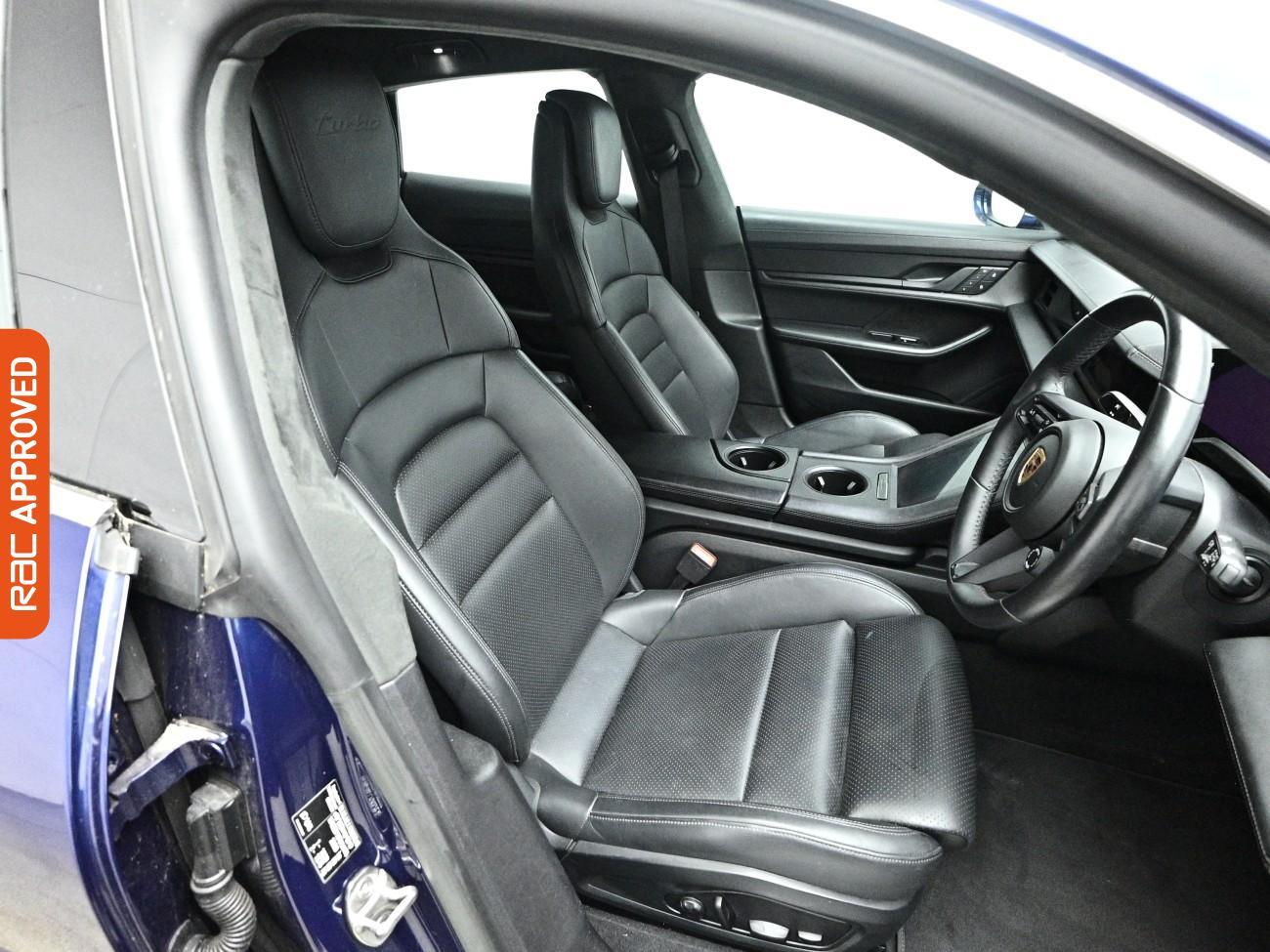 Porsche Taycan view 13