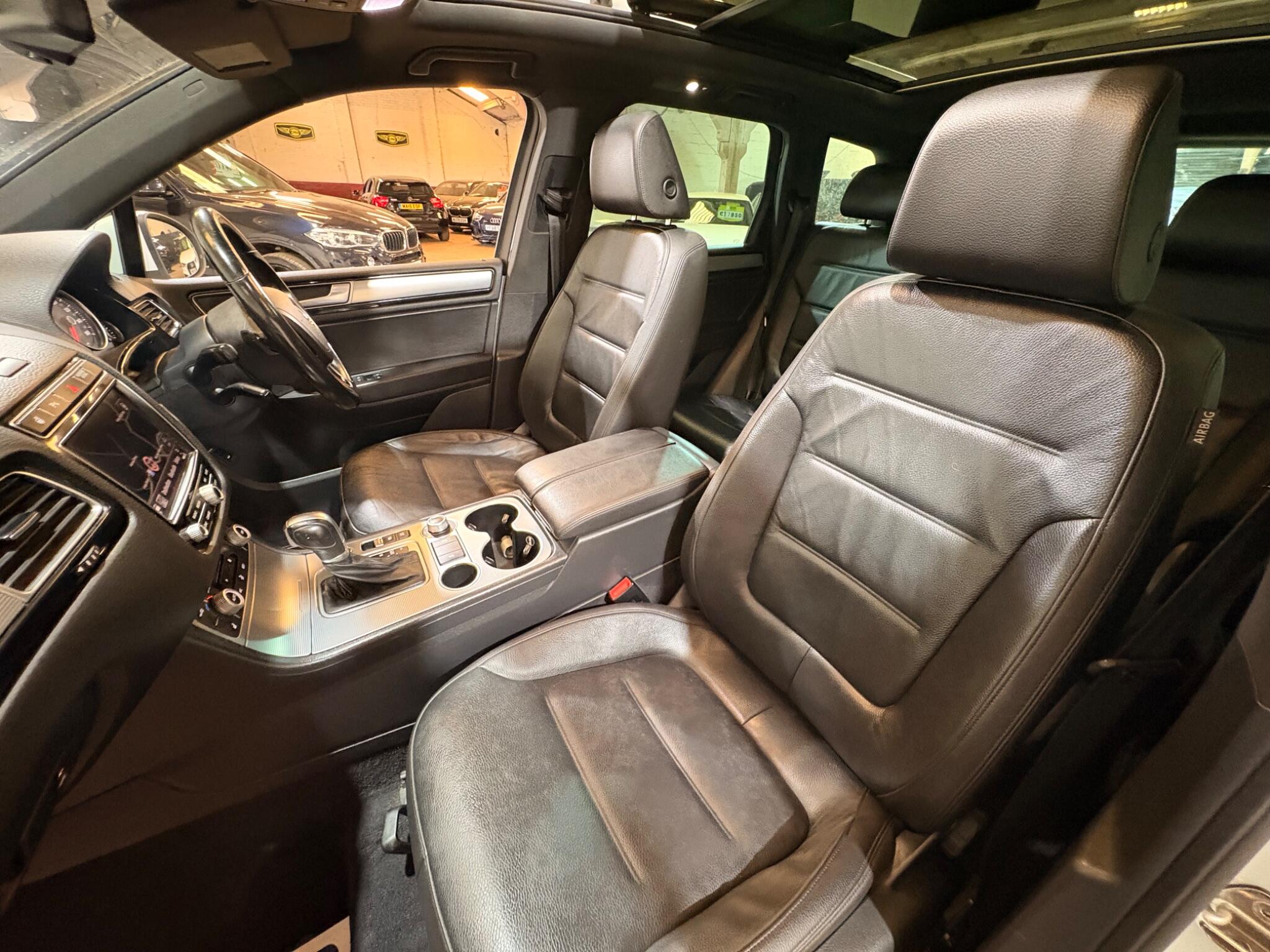 Volkswagen Touareg view 69