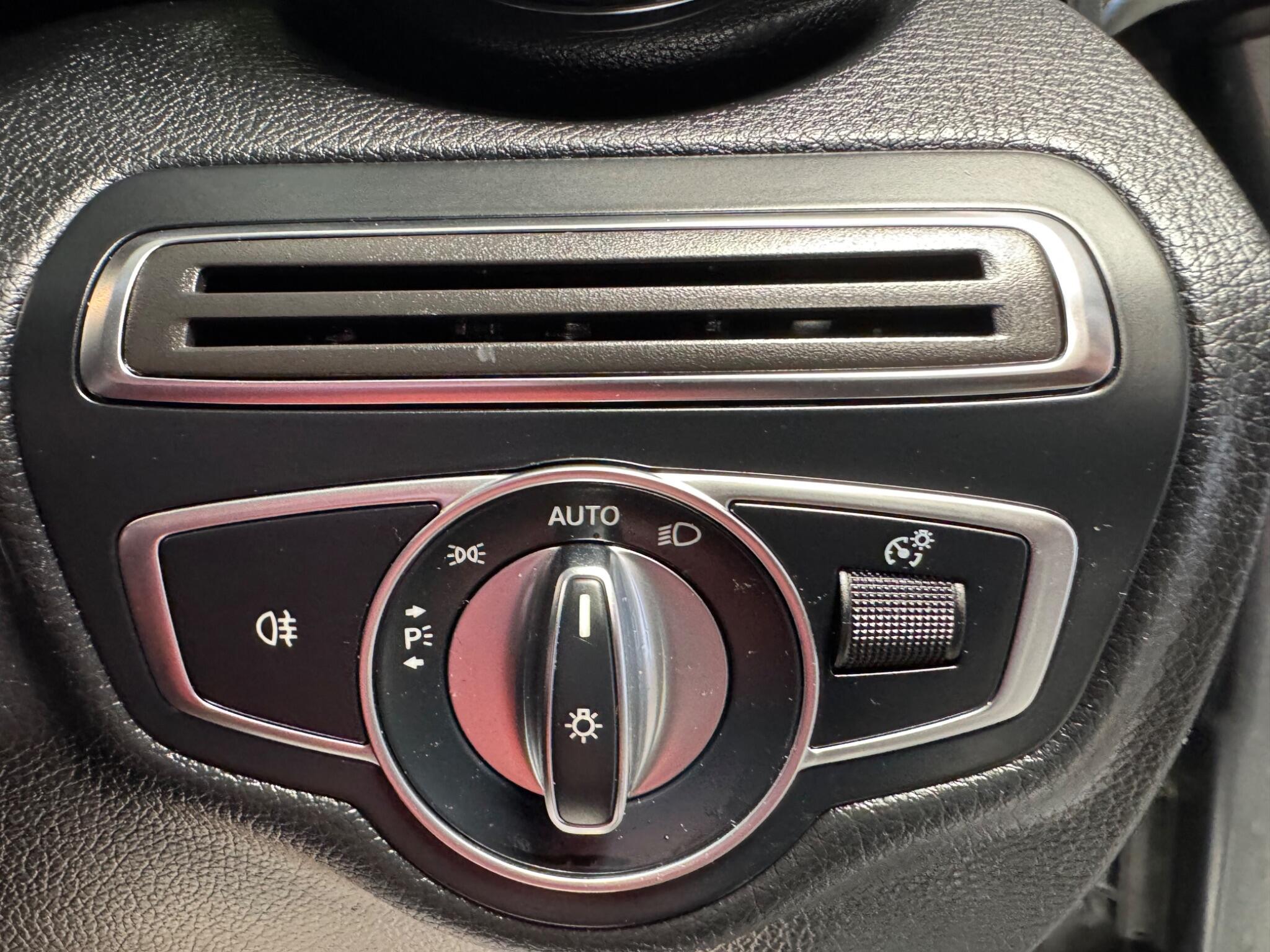 Mercedes-Benz GLC view 26