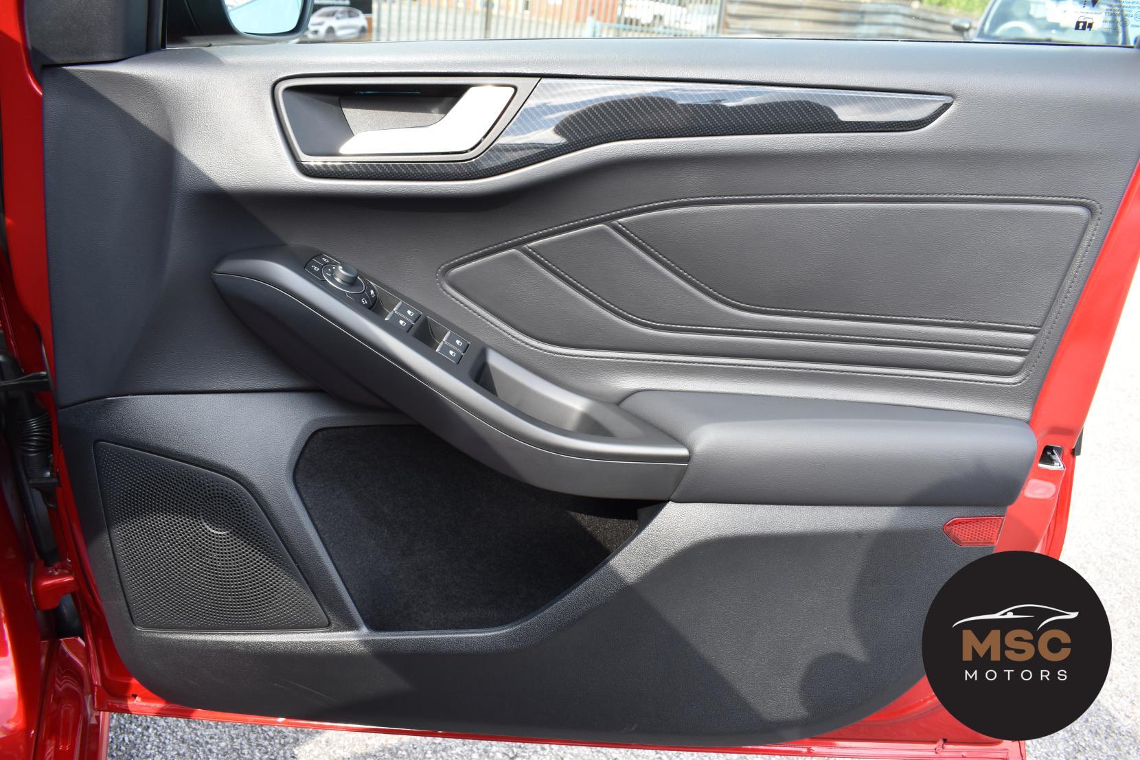 Ford Focus view 82
