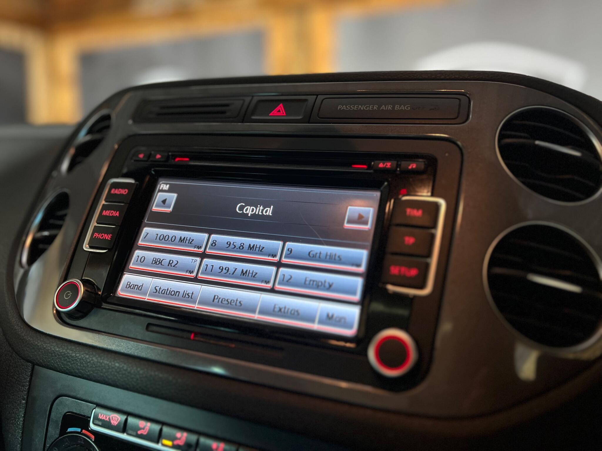 Volkswagen Tiguan view 22