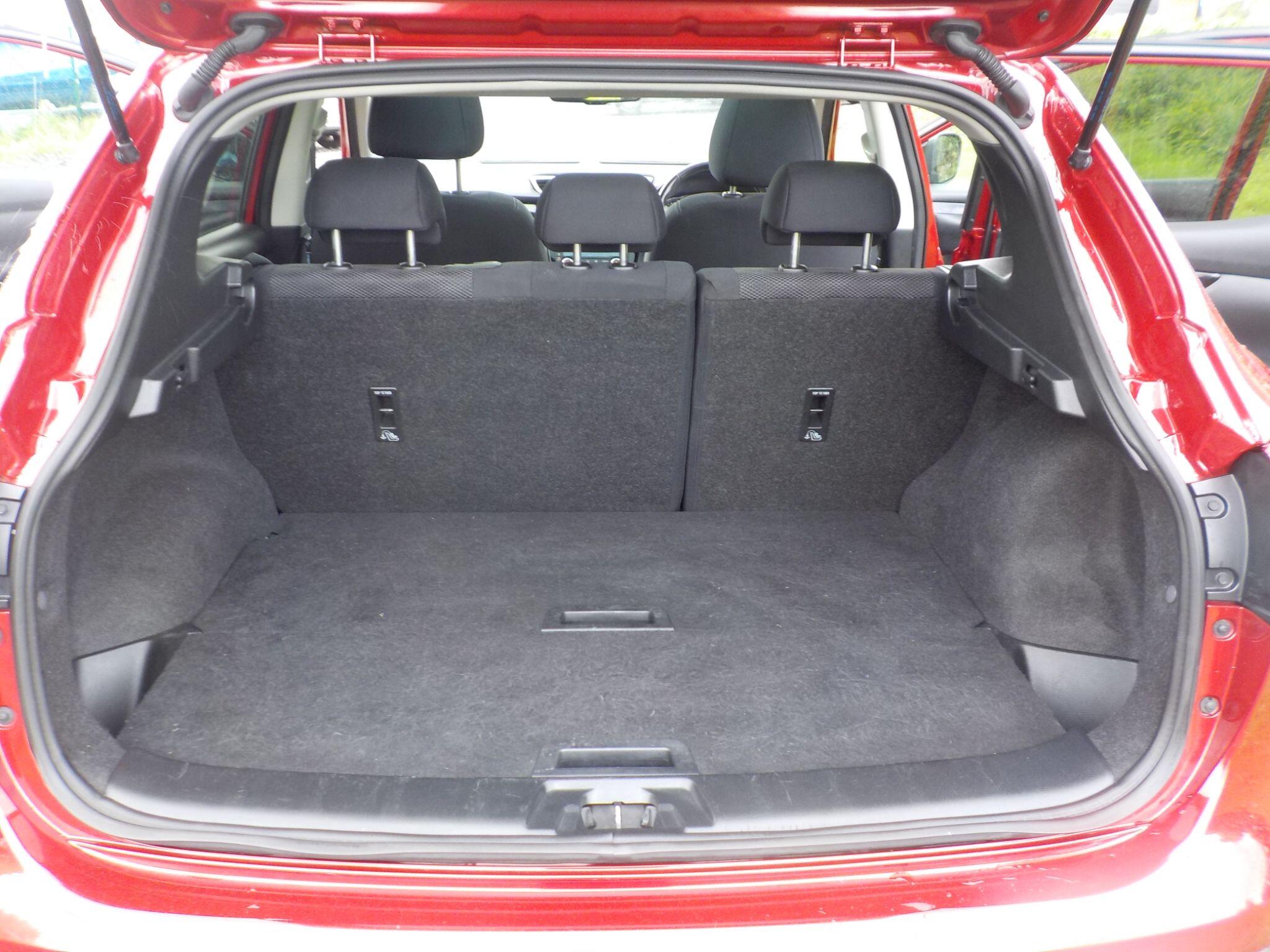 Nissan Qashqai 1.5 dCi n-tec+ 2WD Euro 5 (s/s) 5dr