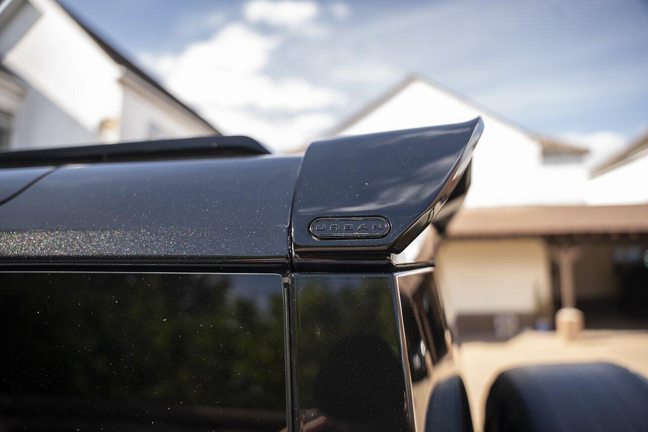 Land Rover Defender view 19