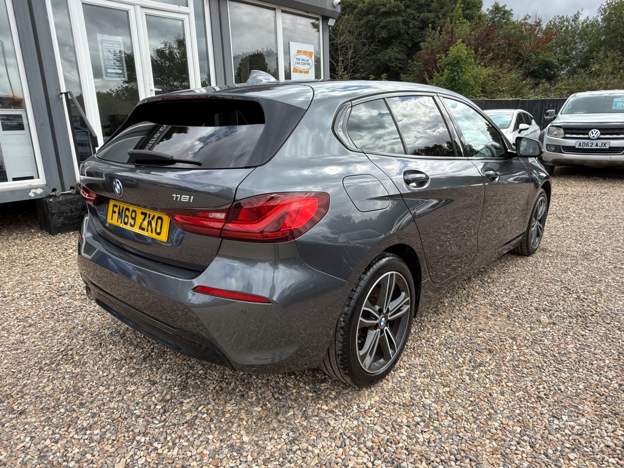 BMW 1 Series view 3