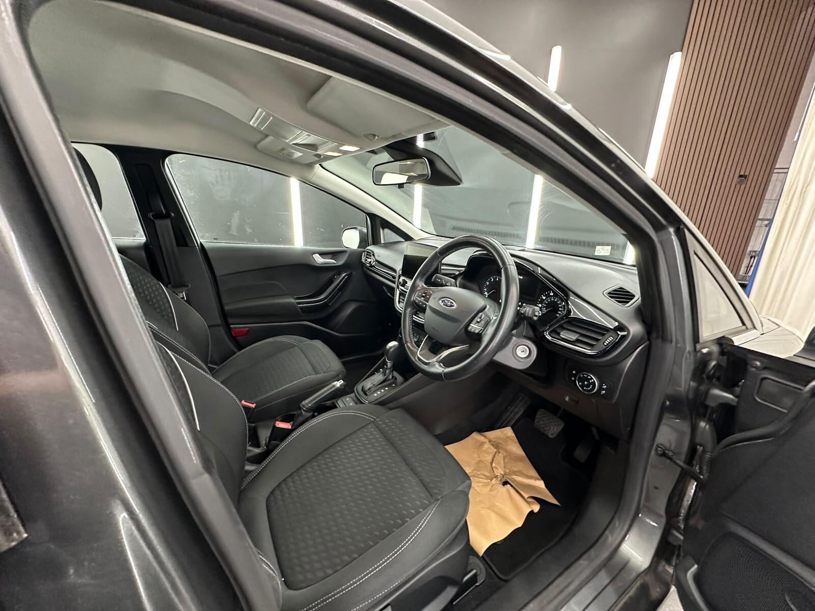 Ford Fiesta view 24