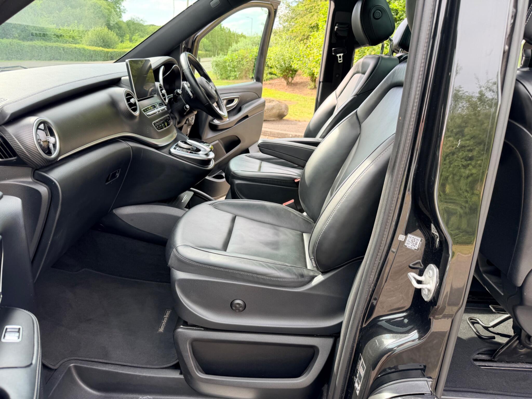 Mercedes-Benz V-Class view 44