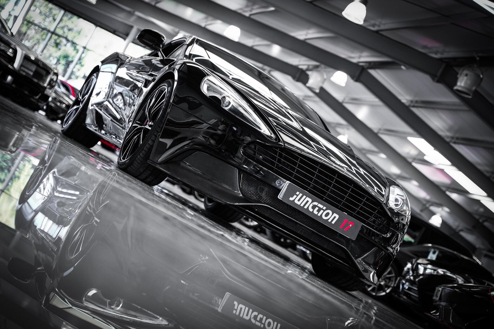 Aston Martin Vanquish view 30