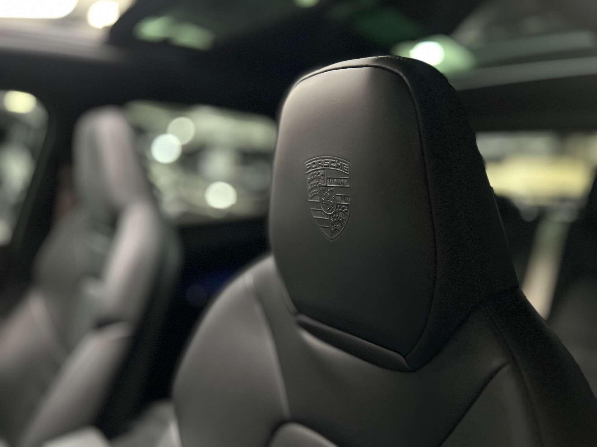 Porsche Cayenne view 43