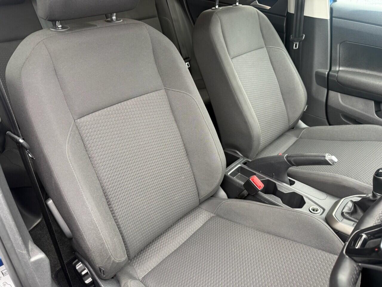 Volkswagen Polo view 12
