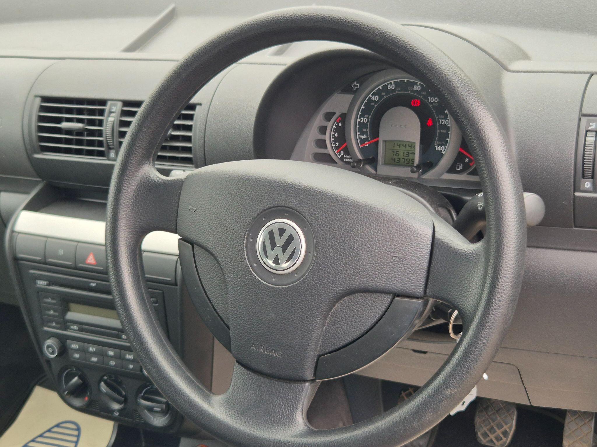 Volkswagen Fox view 9