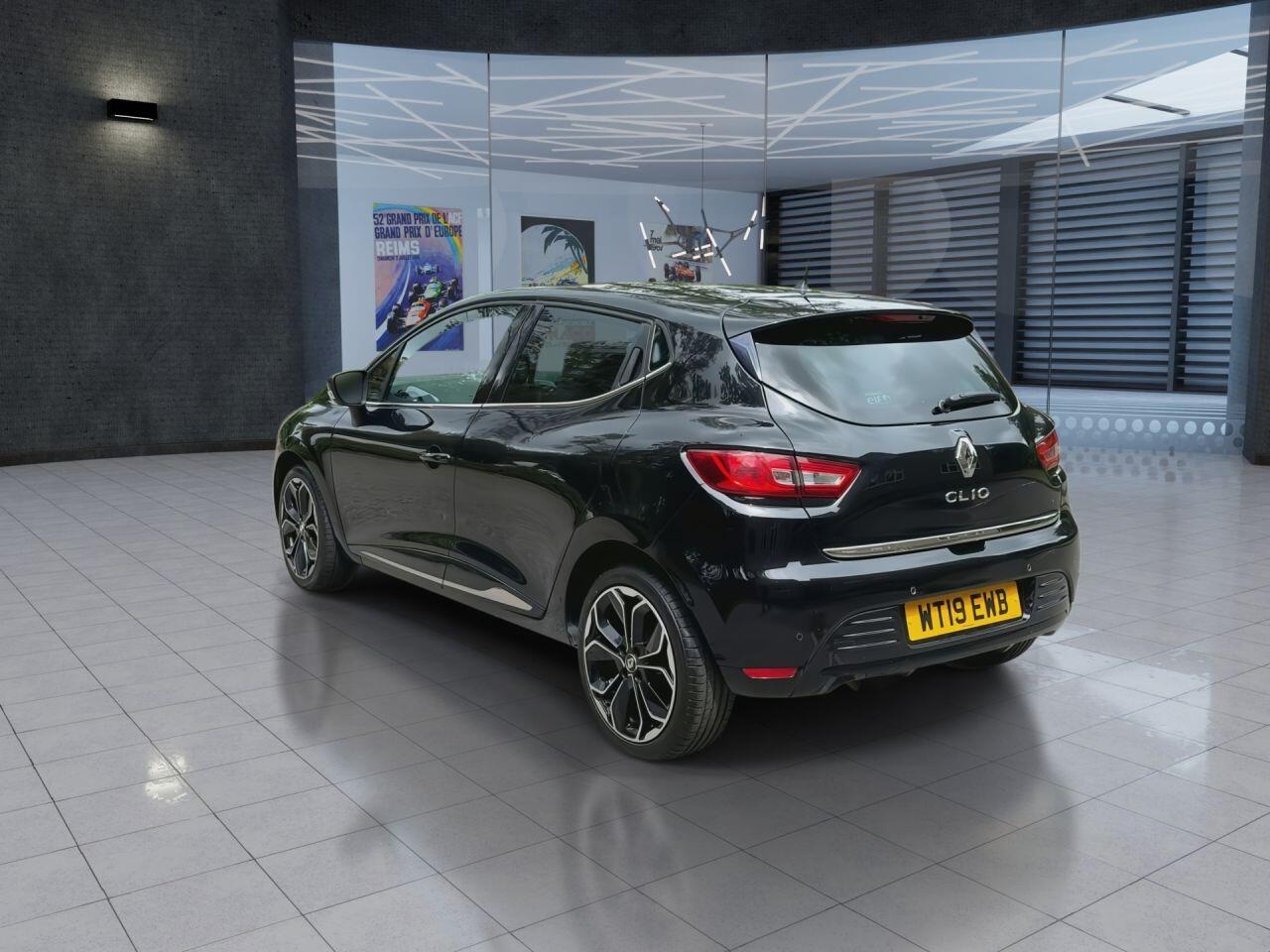 Renault Clio view 6