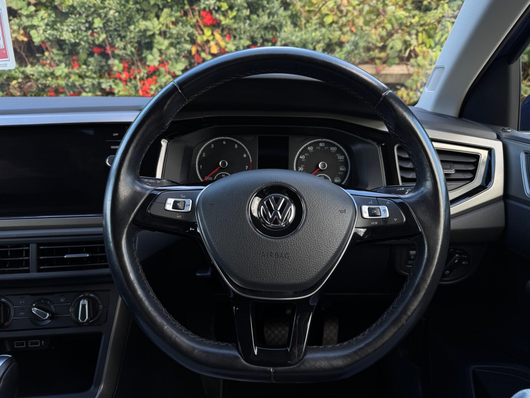 Volkswagen Polo view 24
