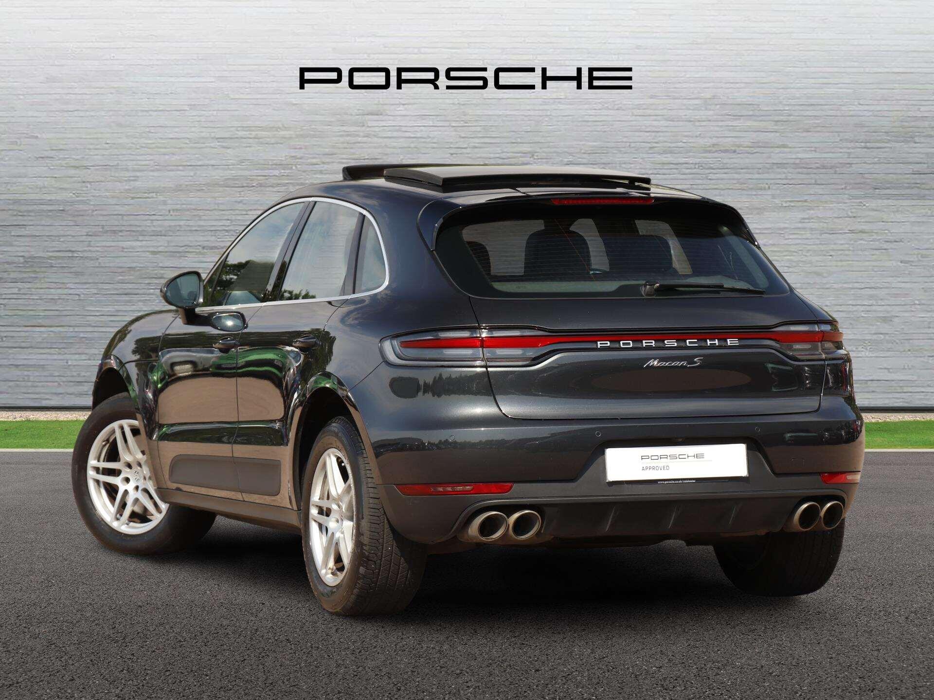 Porsche Macan view 5