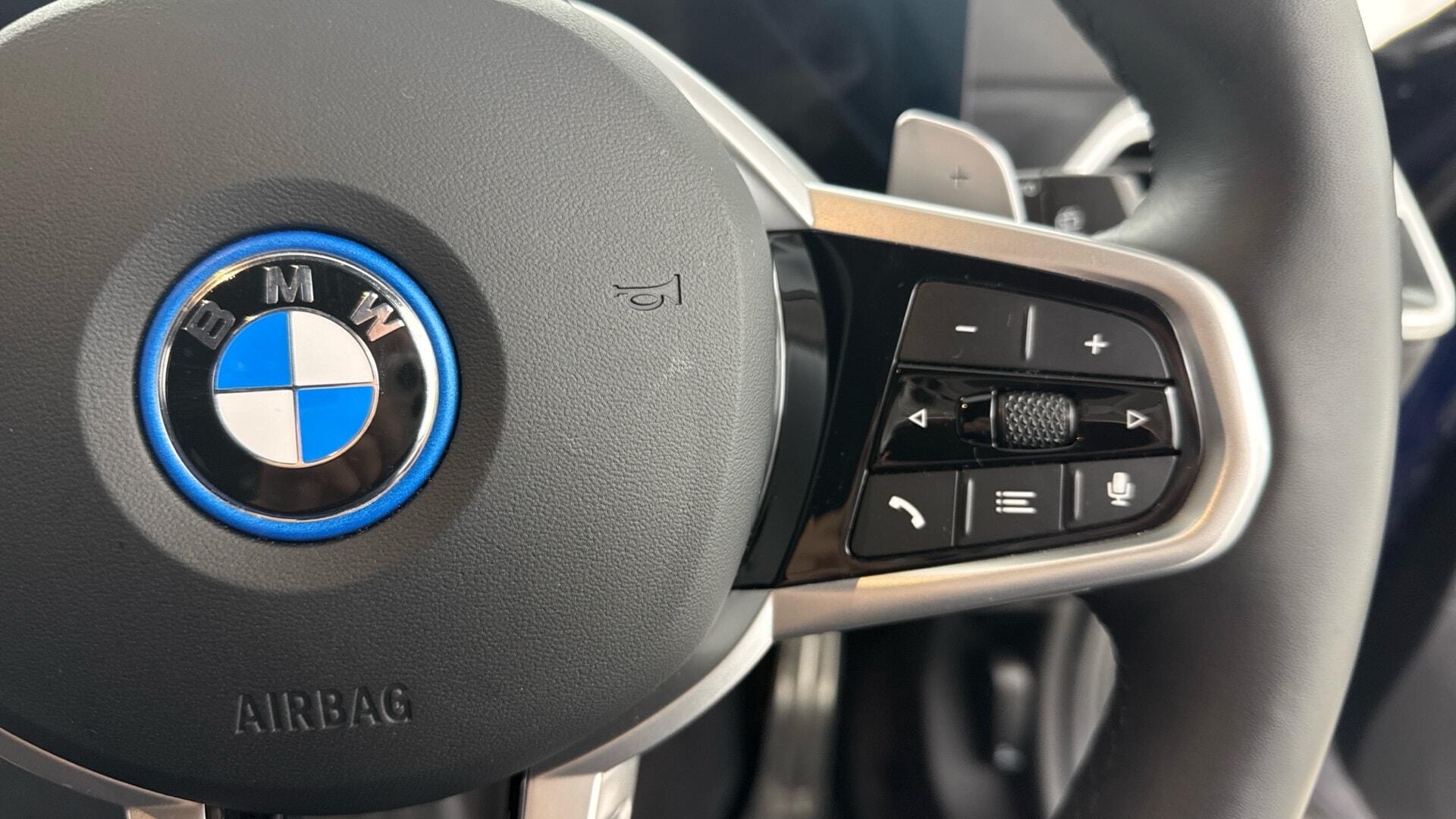 BMW 3 Series view 19