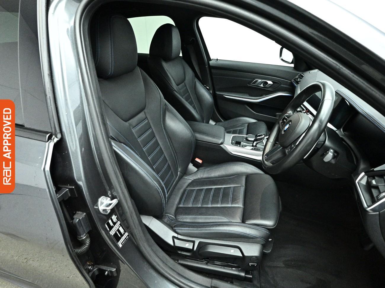 BMW 3 Series view 12