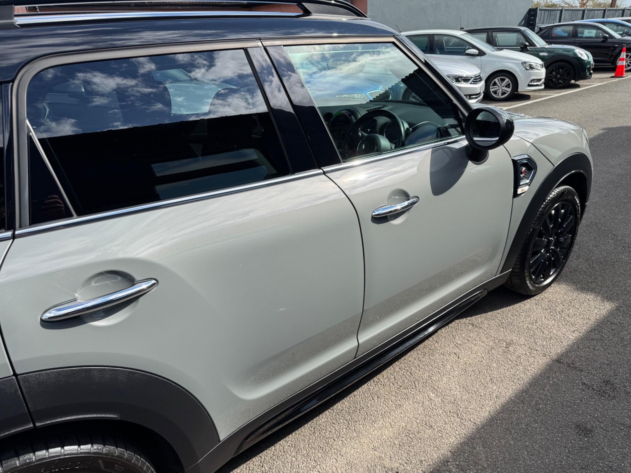 Mini Countryman view 52