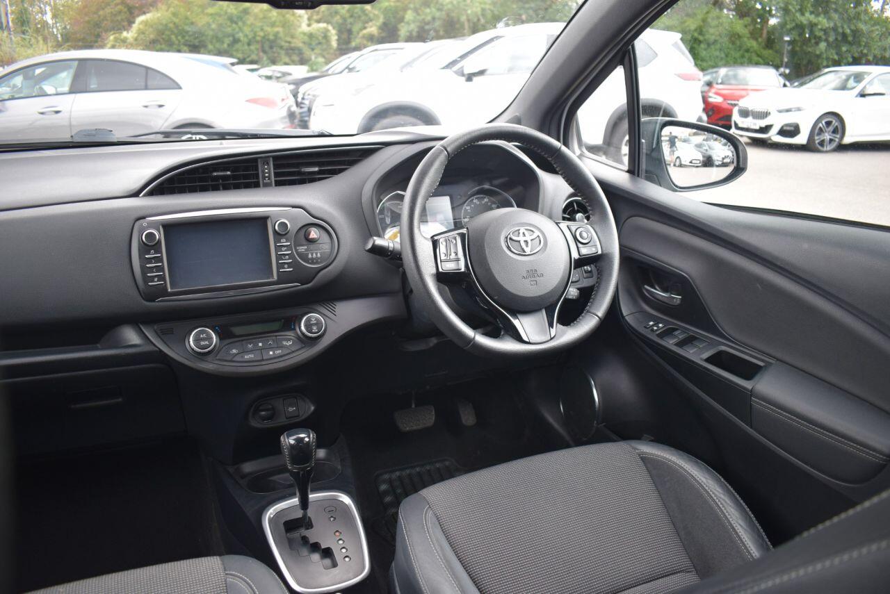 Toyota Yaris view 17