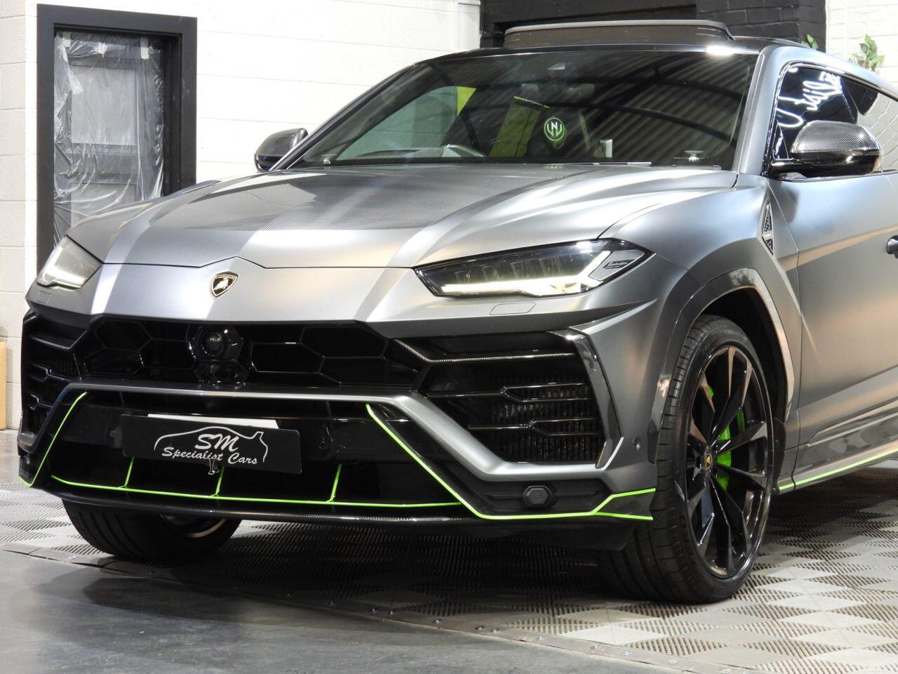 Lamborghini Urus view 12