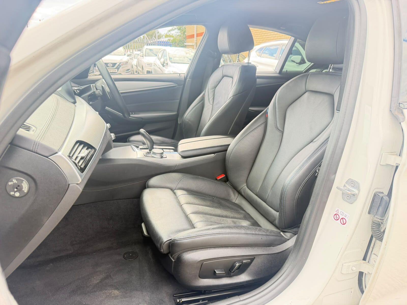 BMW 5 Series view 31