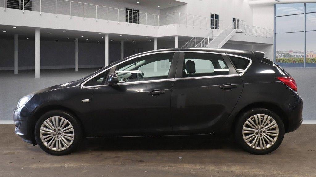 Vauxhall Astra view 6