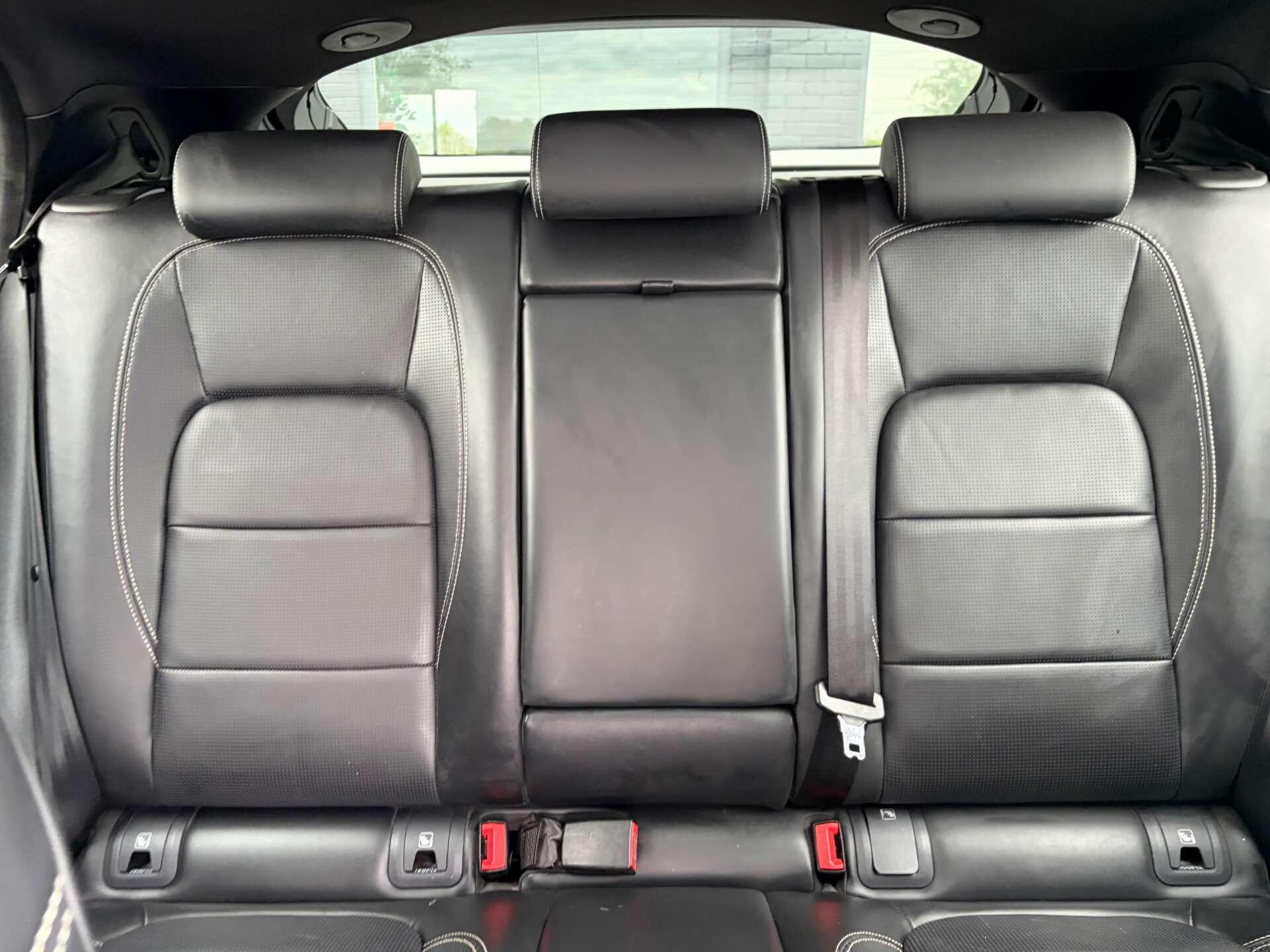 Jaguar I-Pace view 32