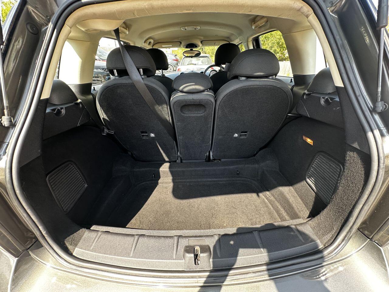 Mini Countryman view 18