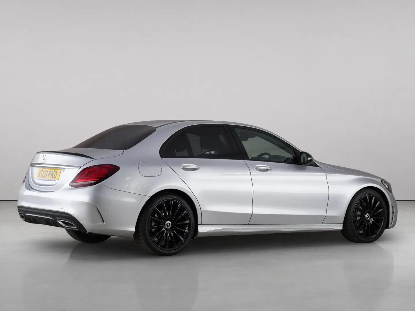 Mercedes-Benz C-Class view 8