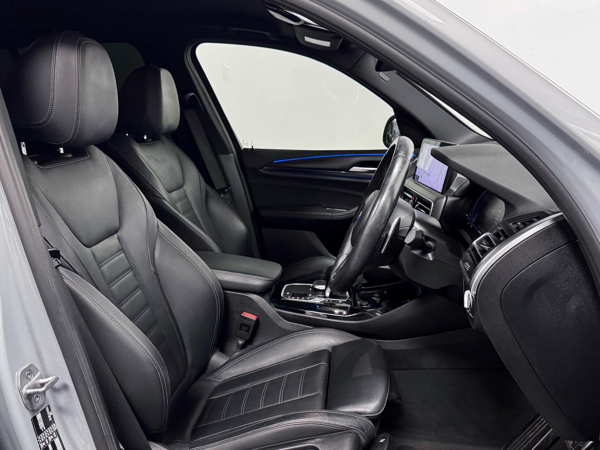 BMW X3 view 26