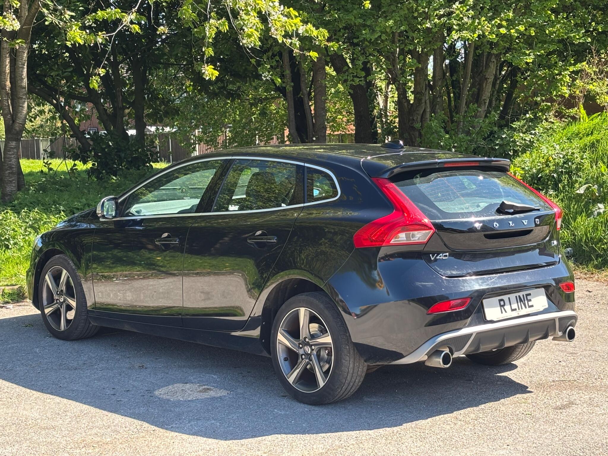Volvo V40 view 14
