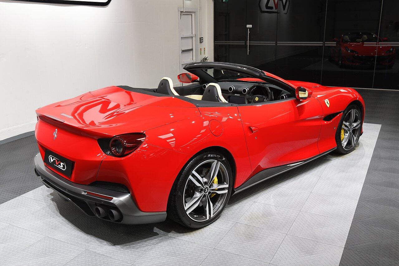 Ferrari Portofino view 30