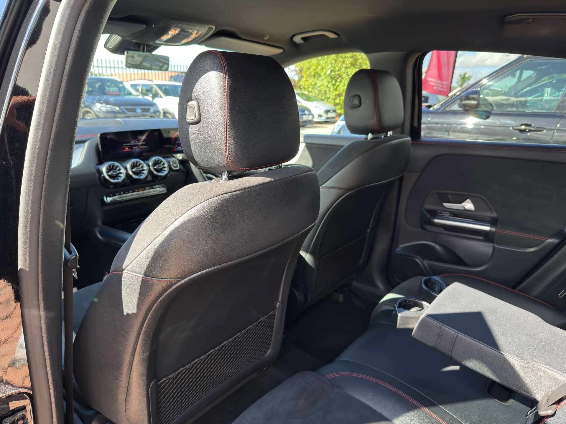Mercedes-Benz EQA view 44