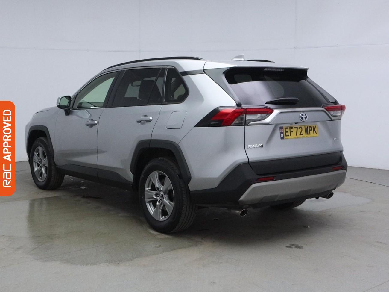 Toyota Rav4 view 4