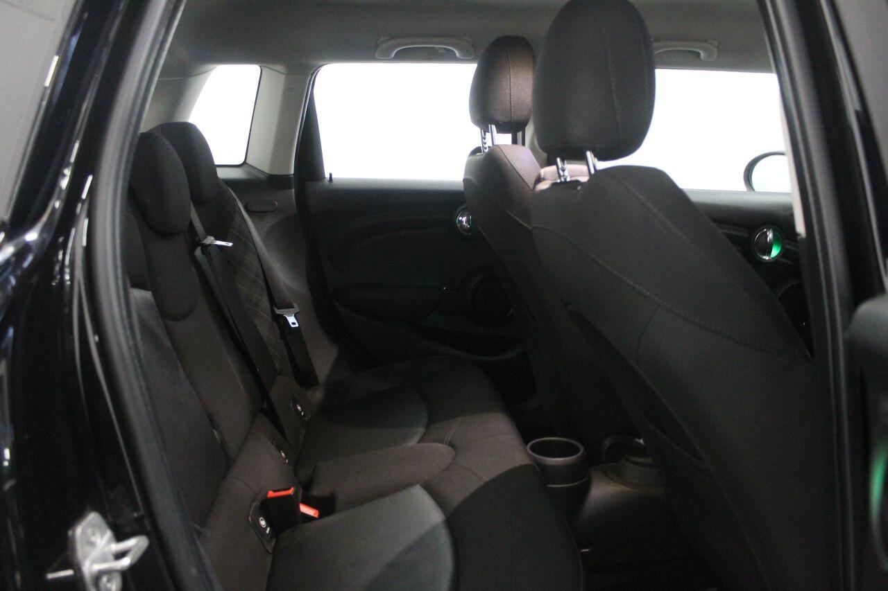 Mini Hatch view 52