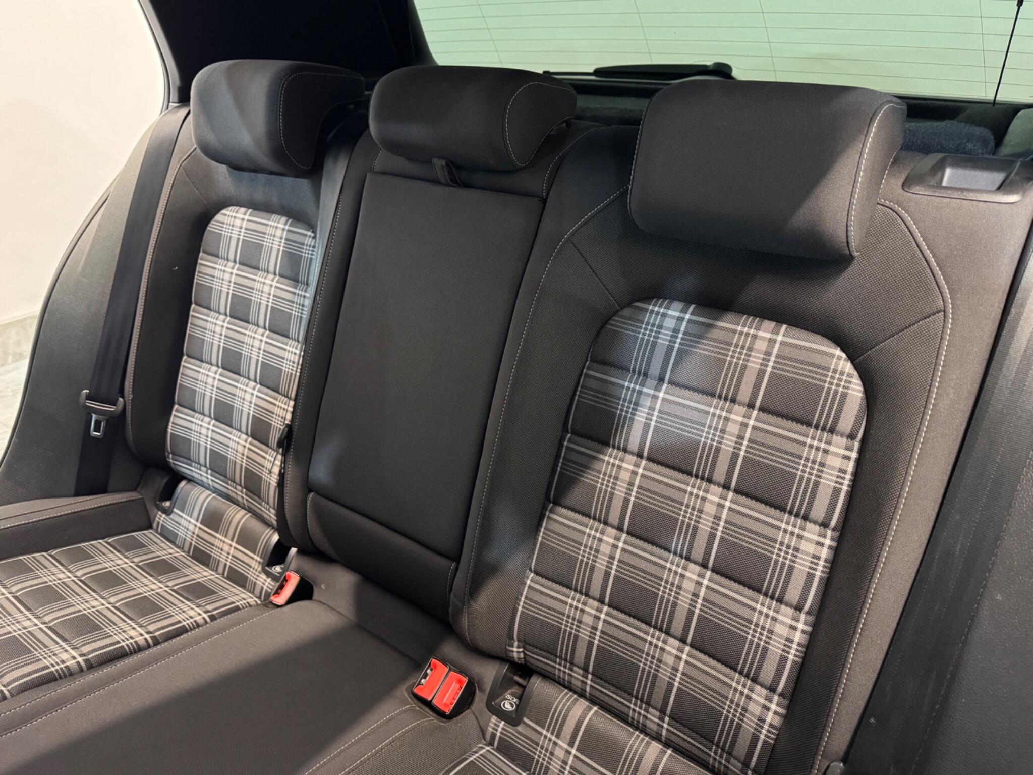 Volkswagen Golf view 58