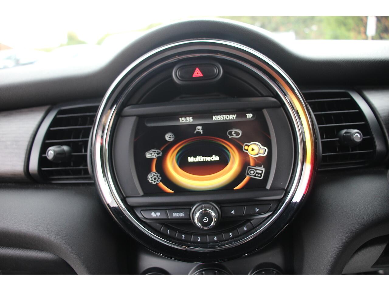 Mini Hatch view 22