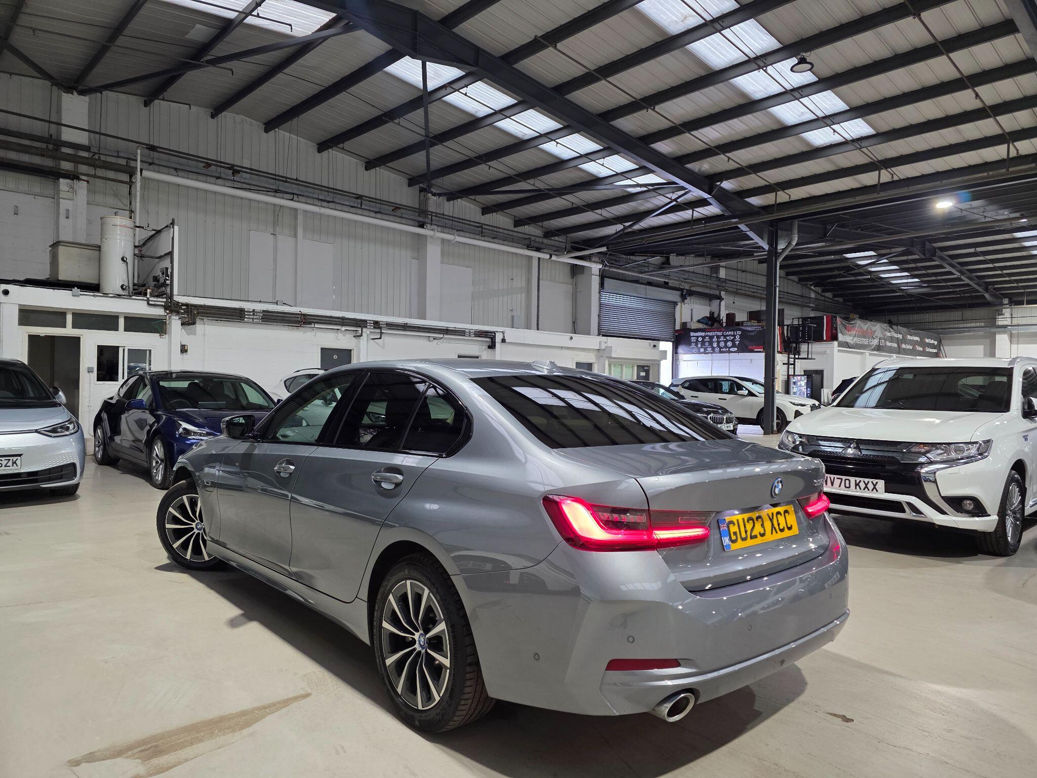 BMW 3 Series view 31