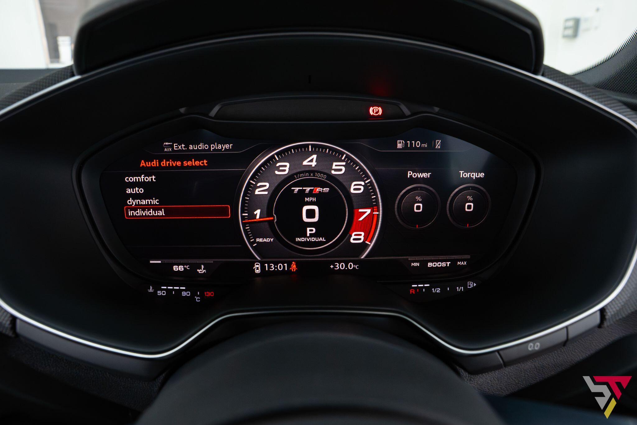 Audi TT RS view 40