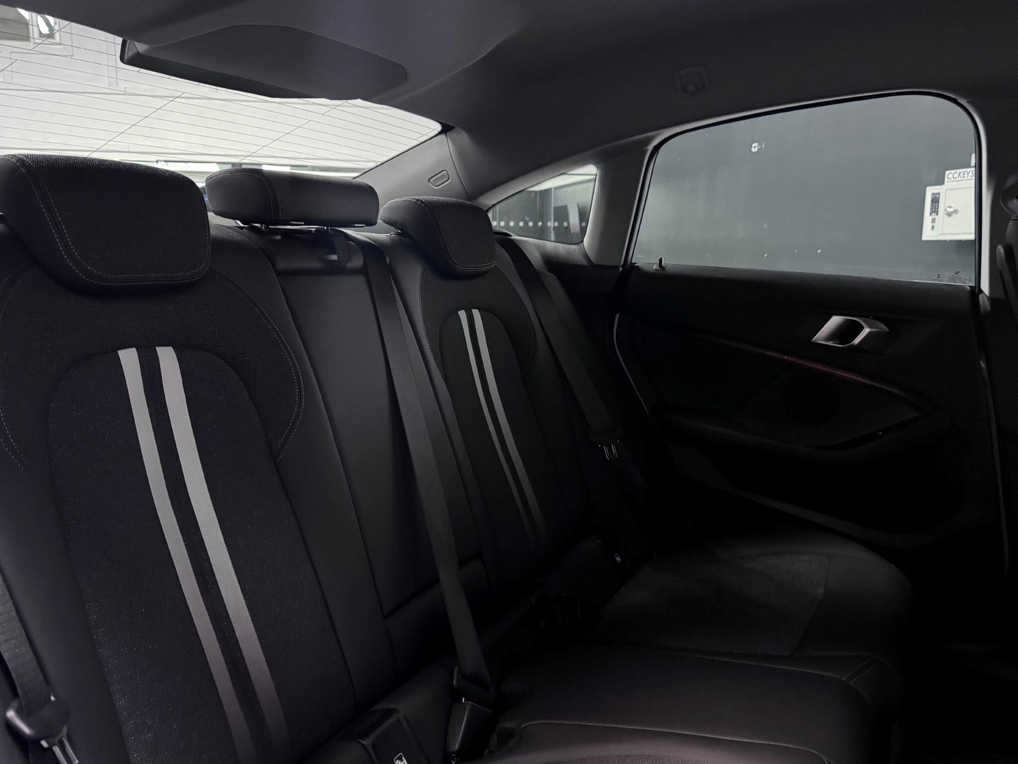 BMW 2 Series view 9