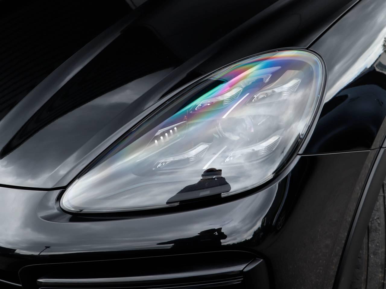 Porsche Cayenne view 28