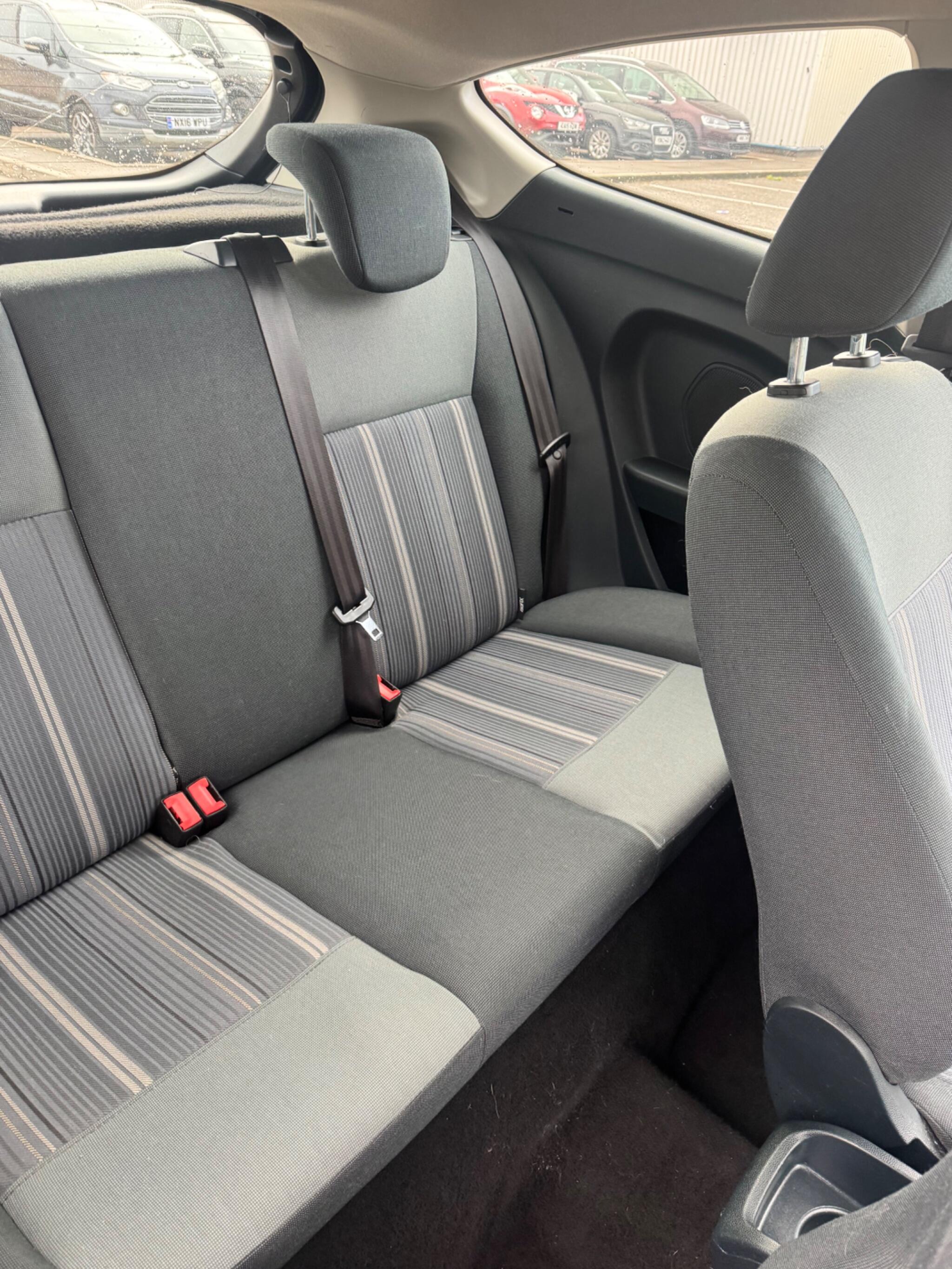 Ford Fiesta view 30