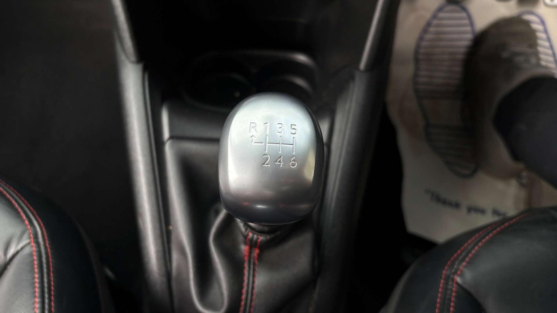 Peugeot 208 view 30
