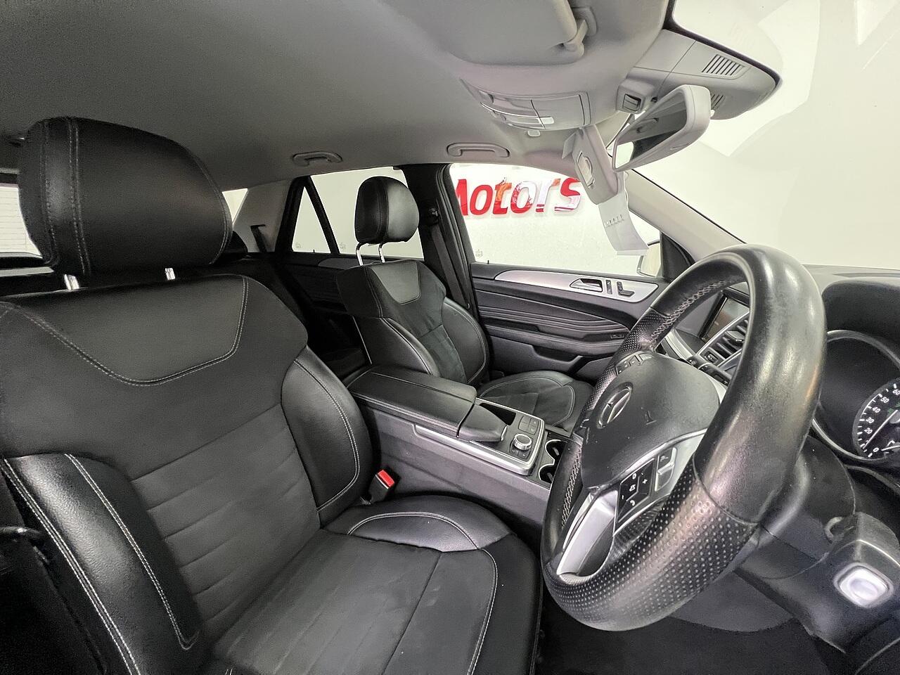 Mercedes-Benz M-Class view 14