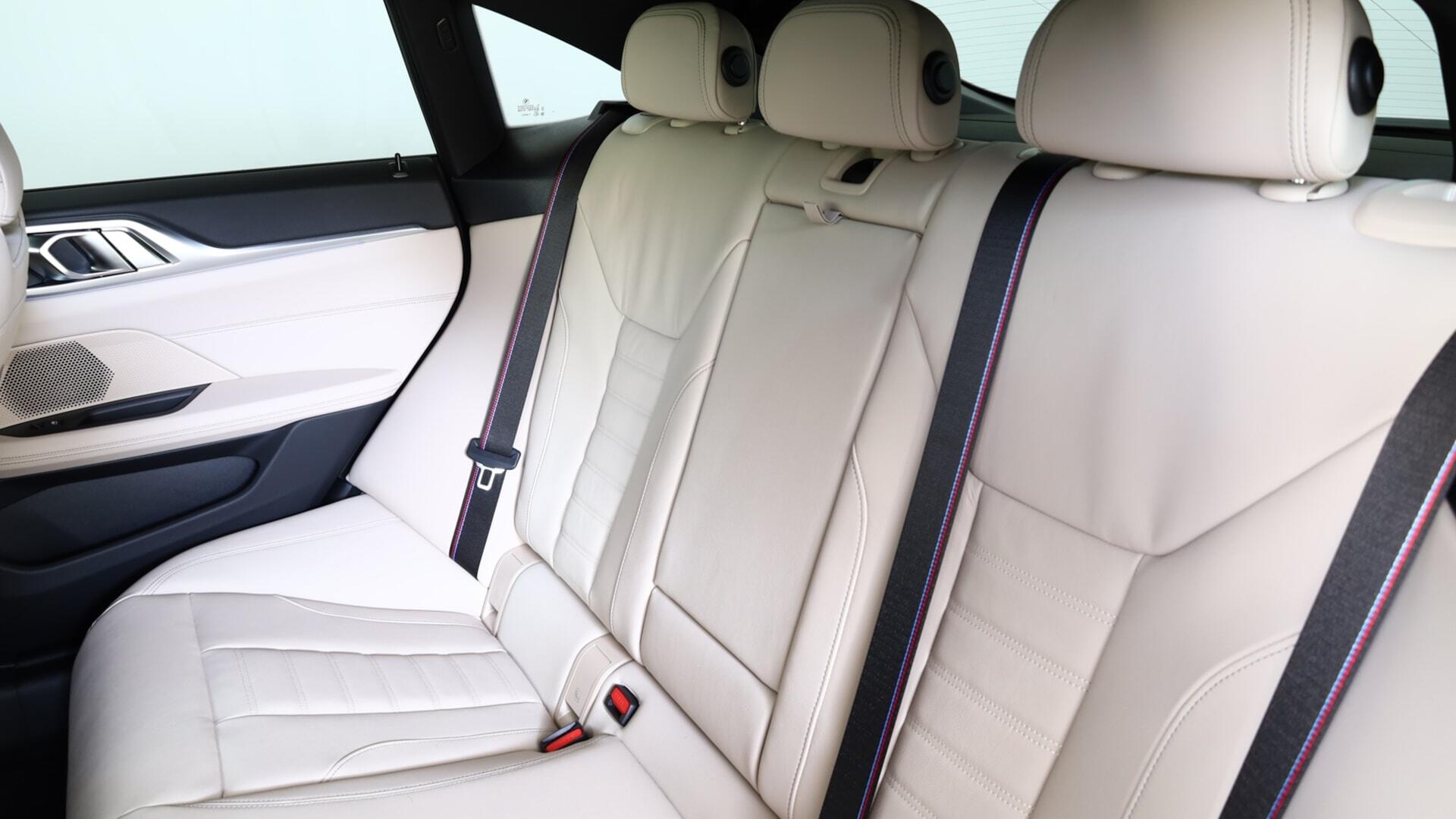BMW i4 view 12