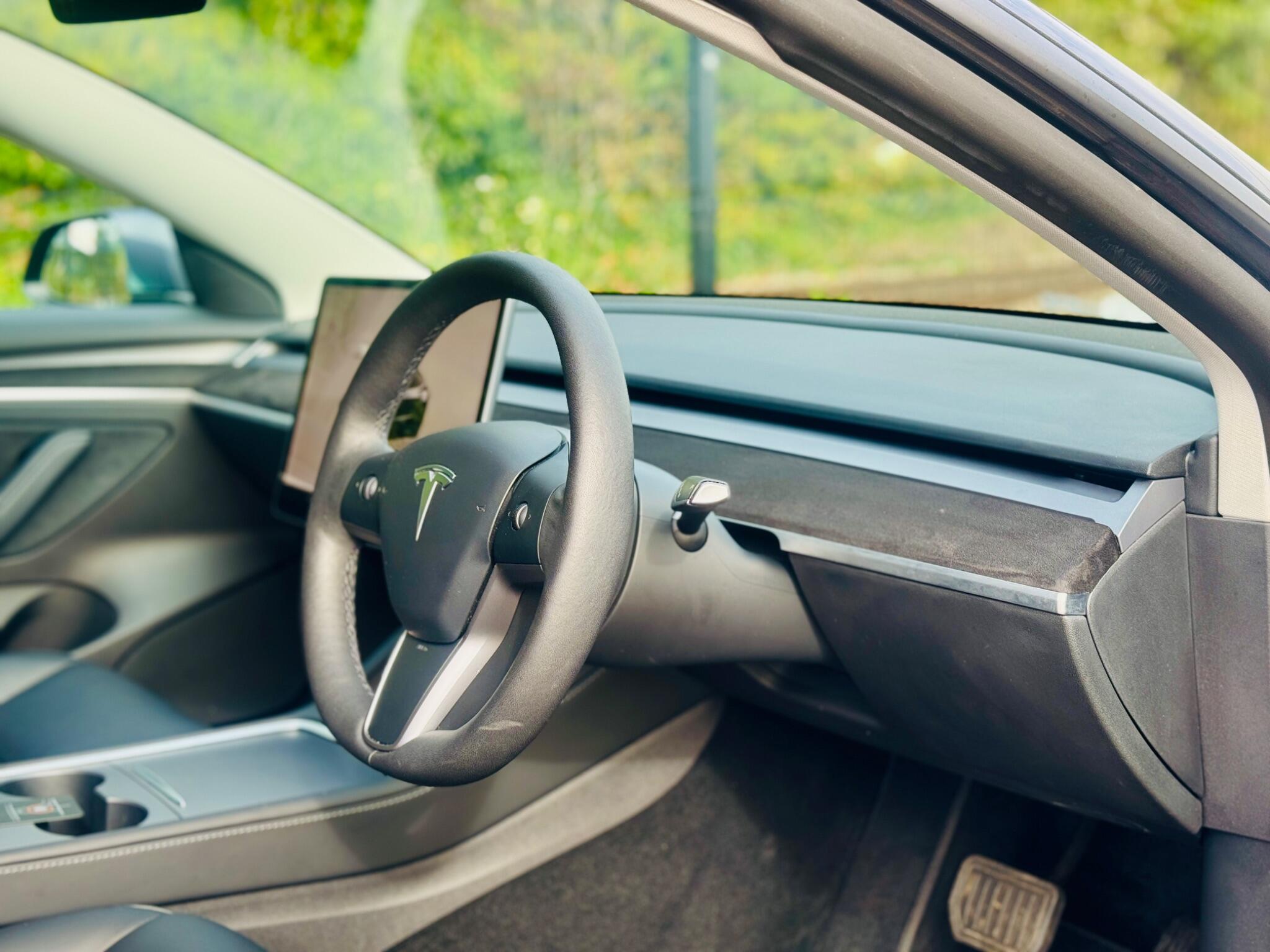 Tesla Model 3 view 25